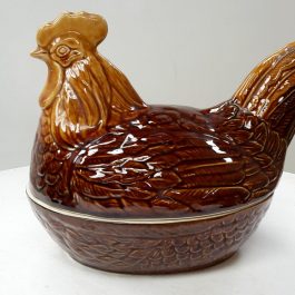 Vintage, ceramic egg storing brown hen